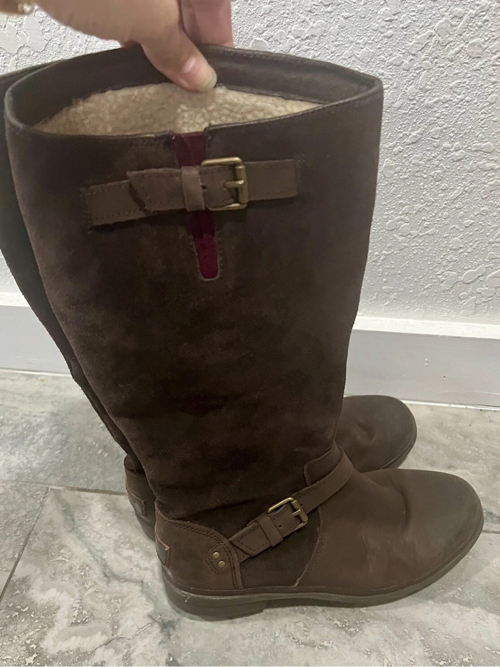 UGG Woman’s Thomsen Waterproof Brown Leather Suede Snow Boots Size 8
